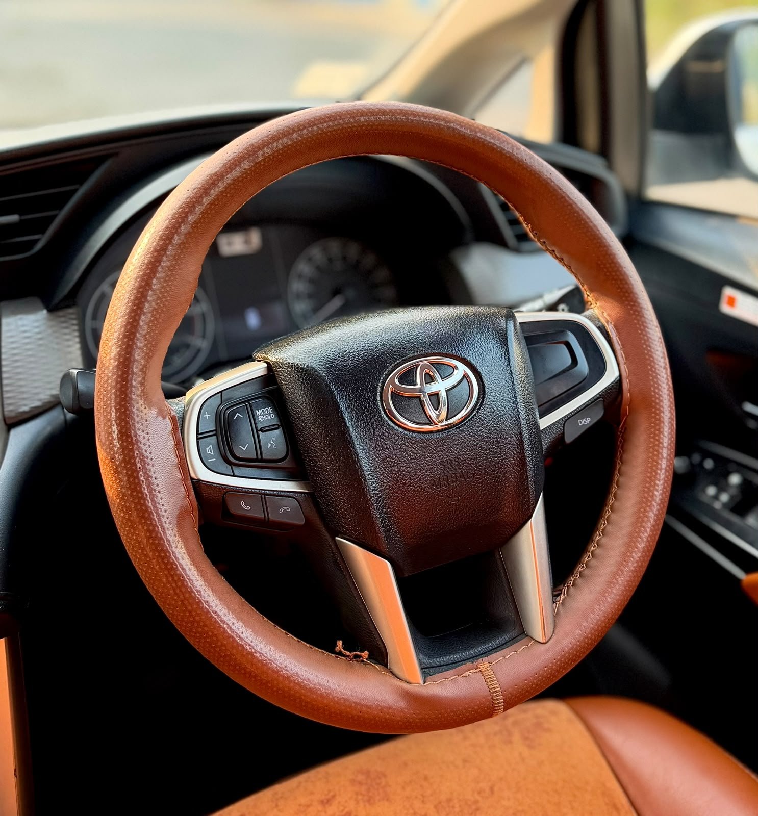 Innova Crysta 2.4 G